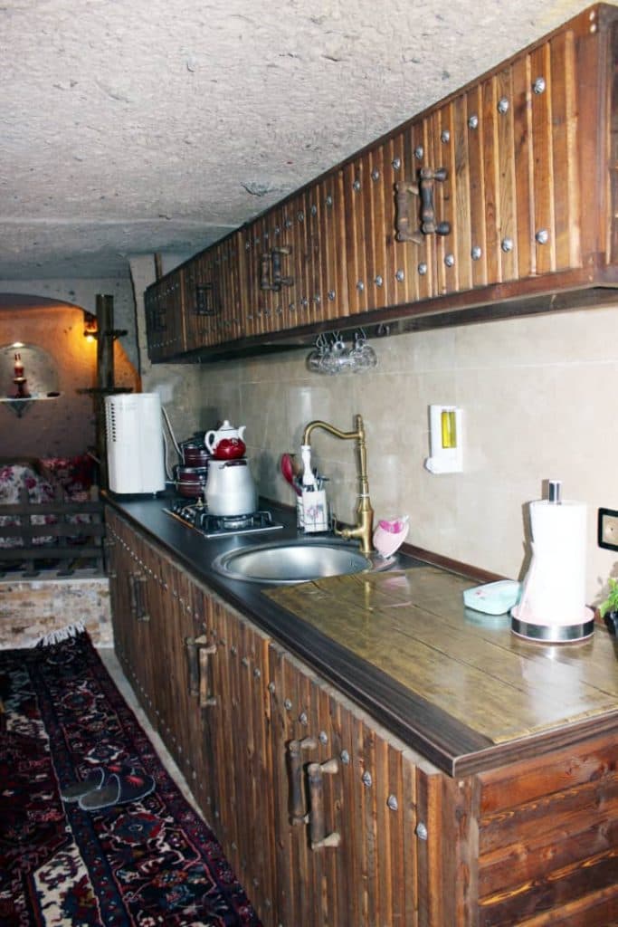 اقامتگاه بومگردی خان در کندوان