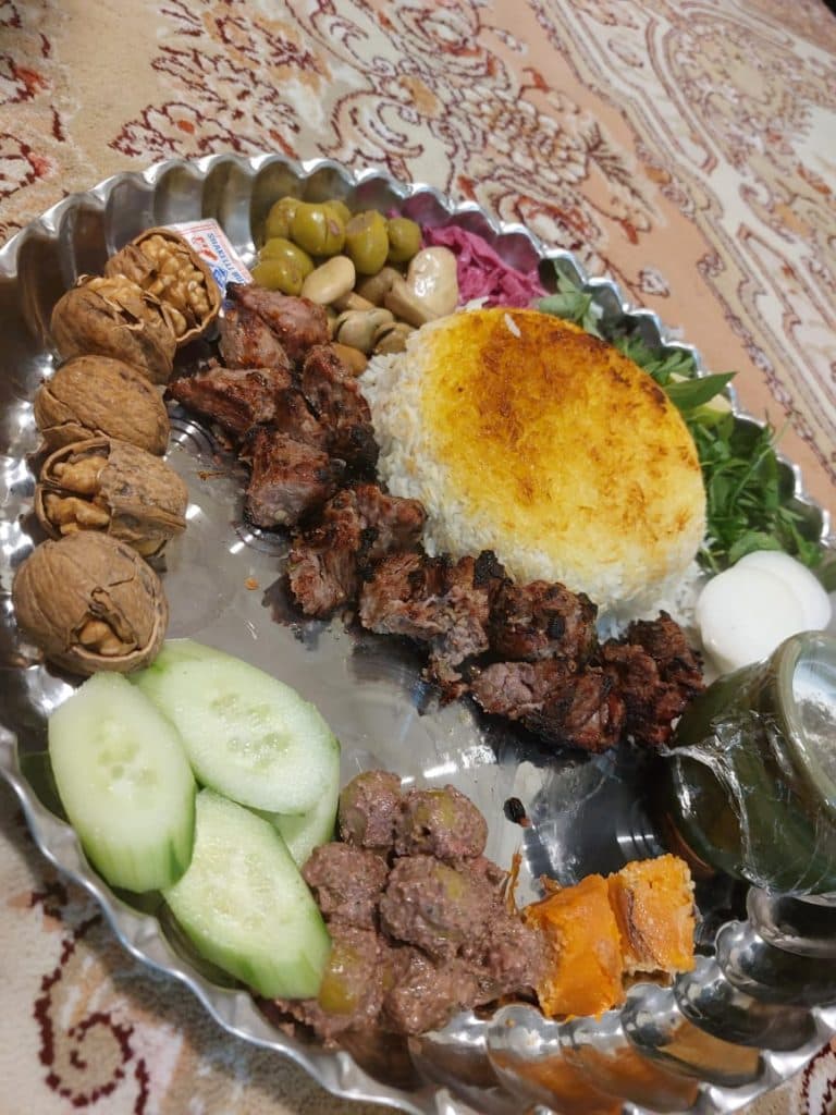 کافه رستوران و کباب متری سامان در شکارسرا کوچصفهان