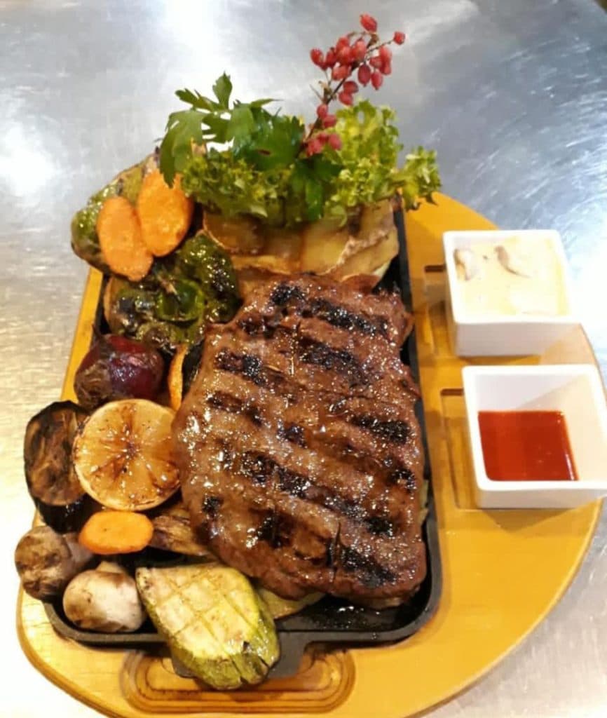 باغ رستوران برکه در کرج