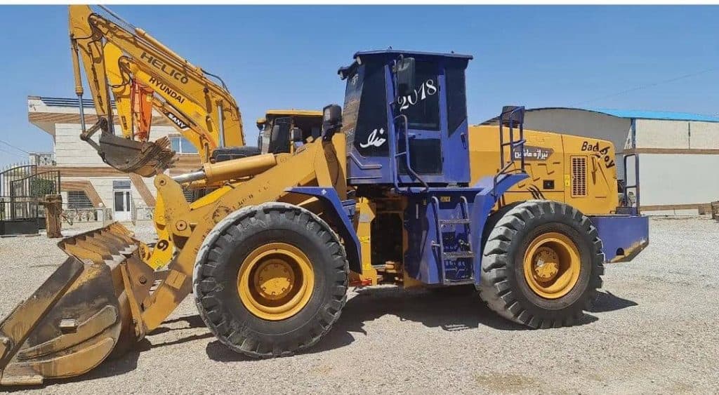 خرید و فروش لودر بیل مکانیکی بلدوزر و پیکور رمضانی در یزد