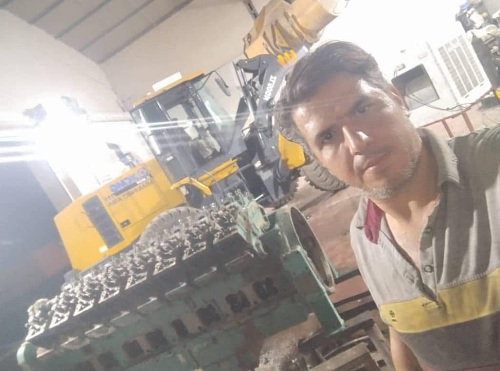 تعمیرات بیل مکانیکی و لودر و بولدوزر محمدی در یزد