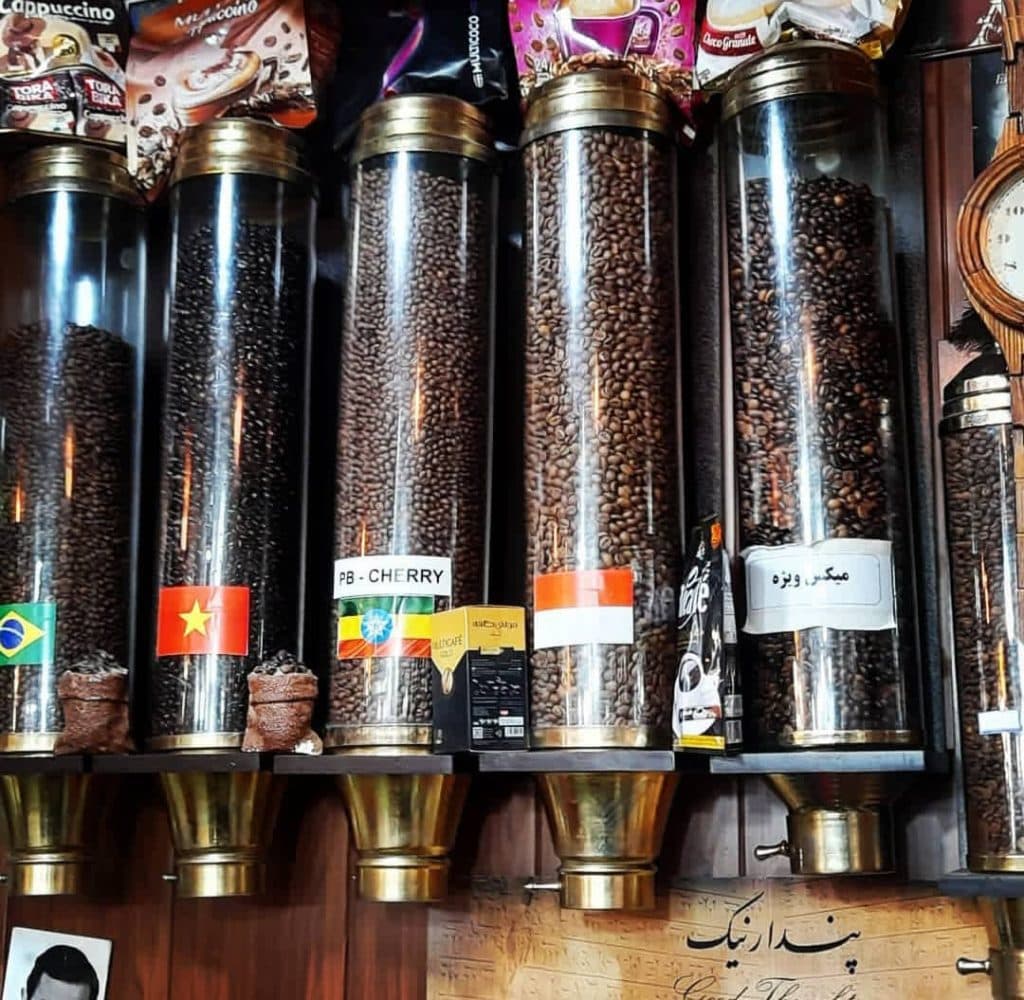کافه قهوه اصیل در شهر ری