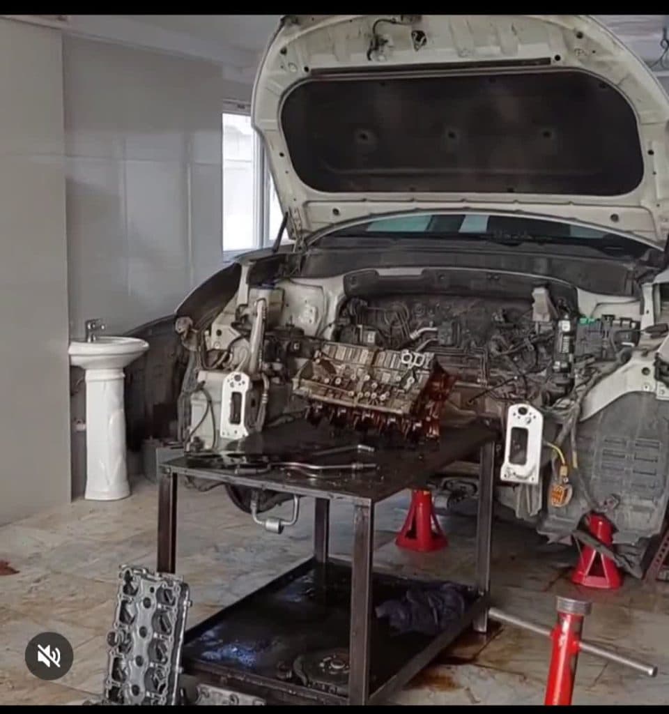 مکانیکی ماشین خارجی و متخصص خودروهای وارداتی و چینی وحید در قم