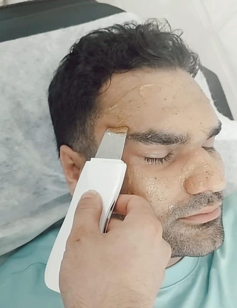 آموزشگاه آرایشگری مردانه نیک در کرمانشاه