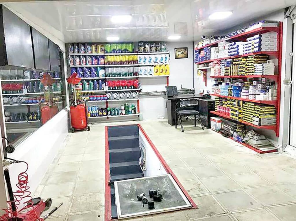 تعویض روغنی و اتوسرویس ماهان در همدان