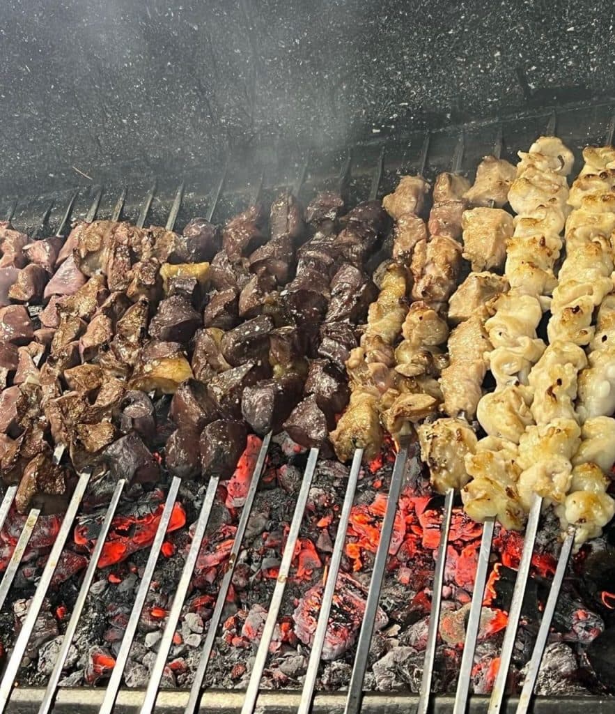 رستوران و کته کبابی بخور بخور در لاهیجان