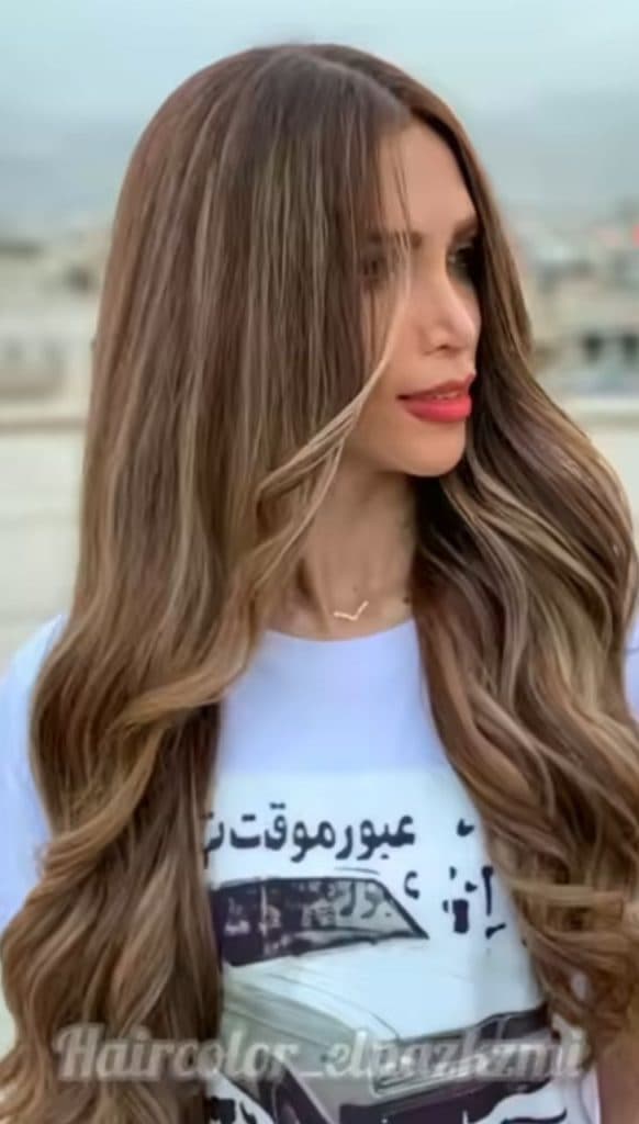 مرکز تخصصی رنگ لایت و کراتین احیا الناز کاظمی در صادقیه تهران