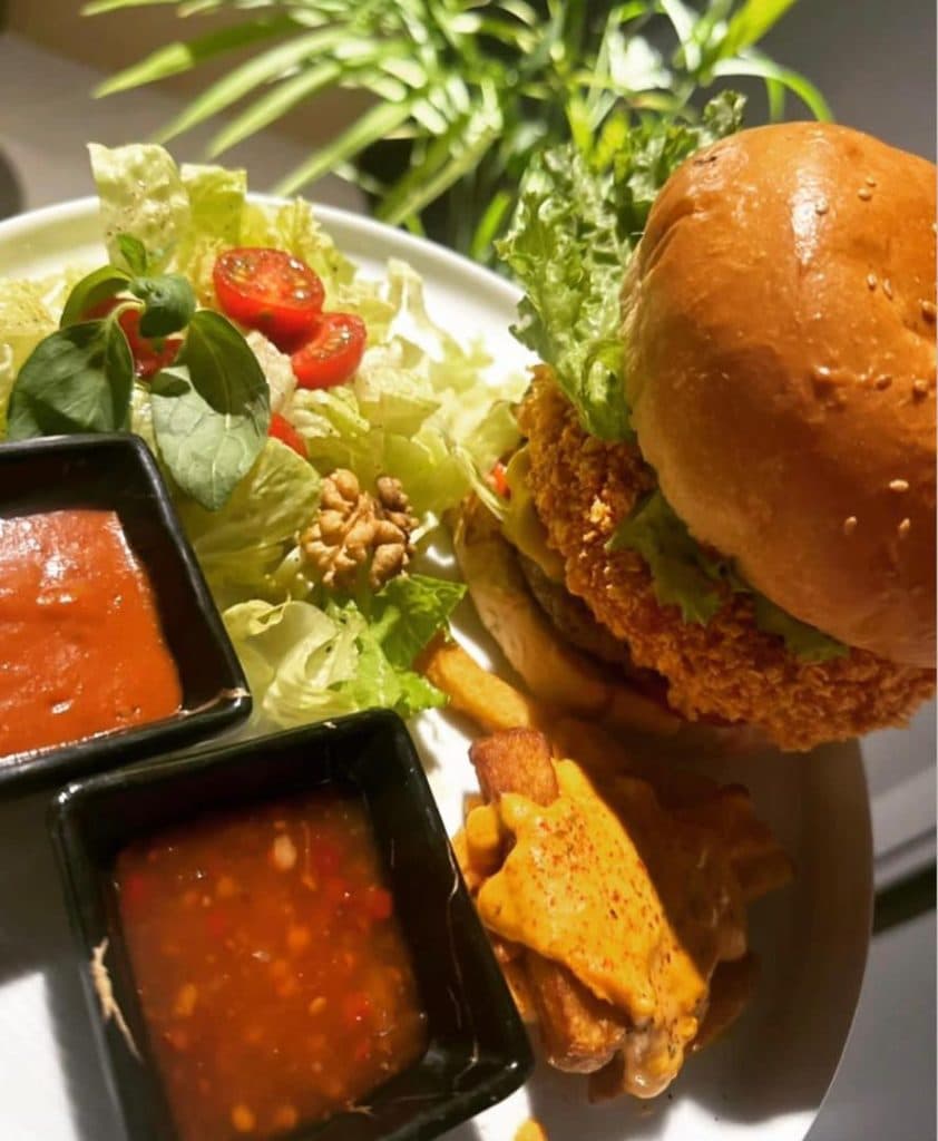 کافه رستوران ژته JOTE در بابلسر