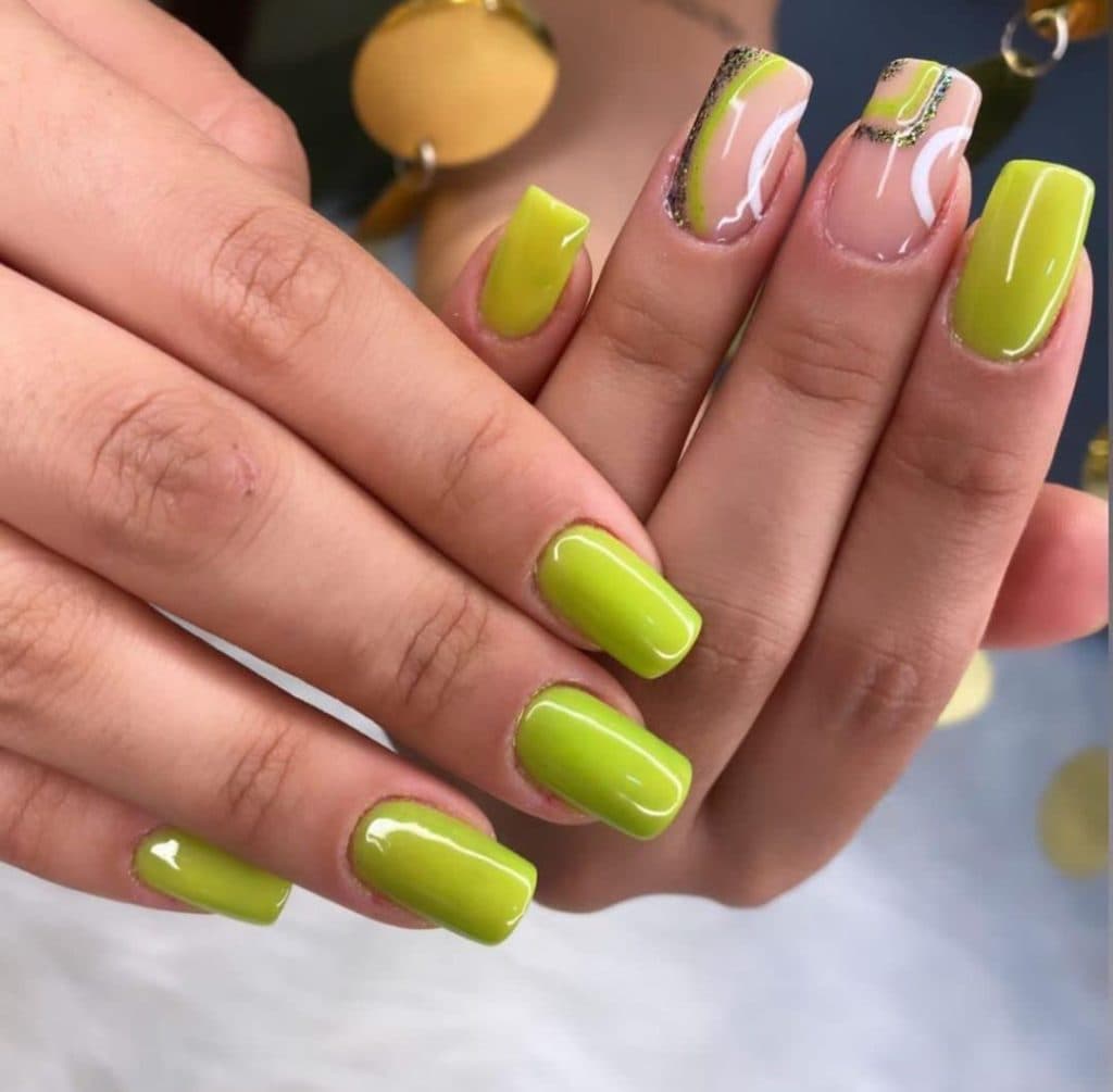 سالن زیبایی مهنا بابائیان در بابلسر