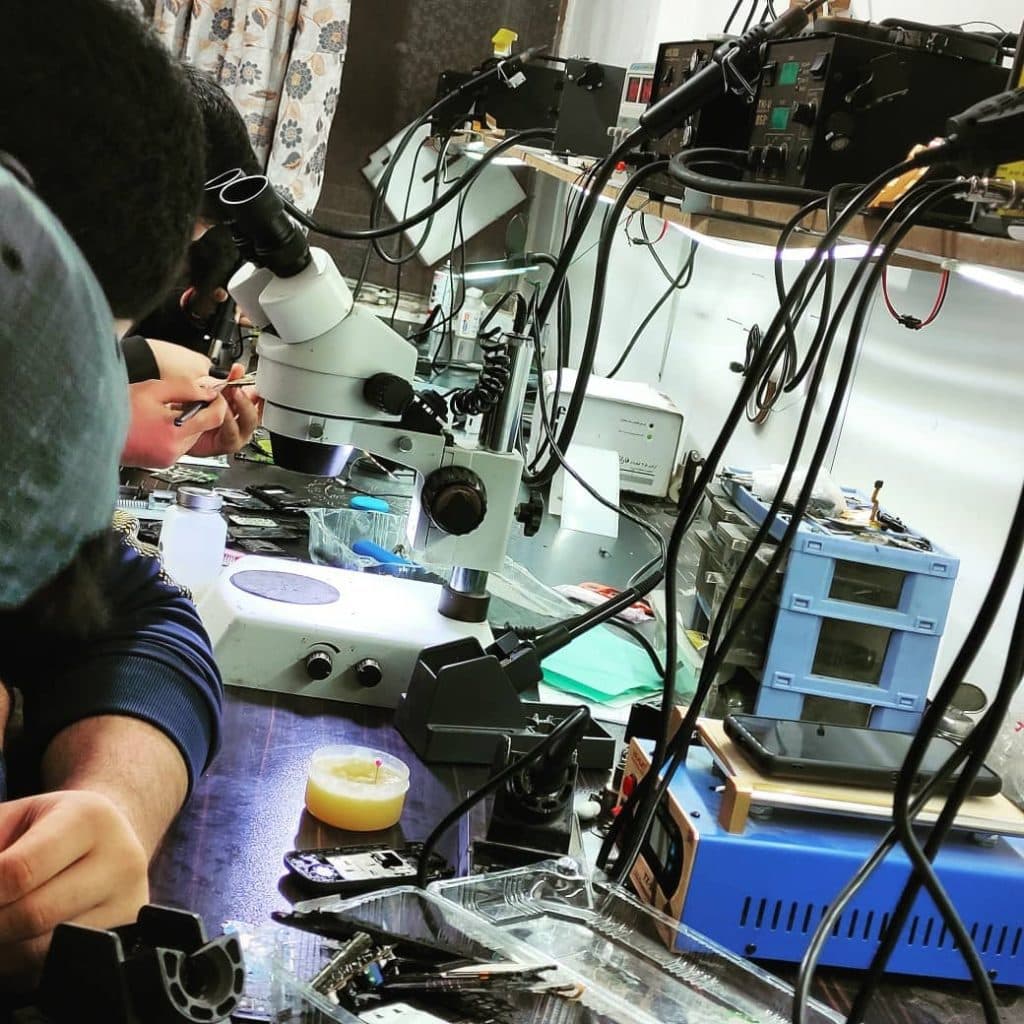 آموزشگاه تعمیرات موبایل سیگنال در خرم آباد