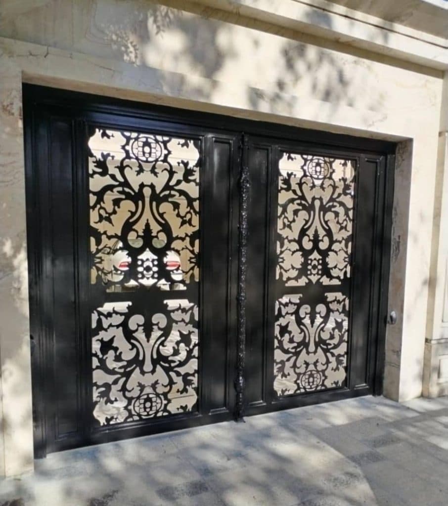 ساخت آکاردئون و درب و پنجره و حفاظ آهنی آریا فورژ در مشهد