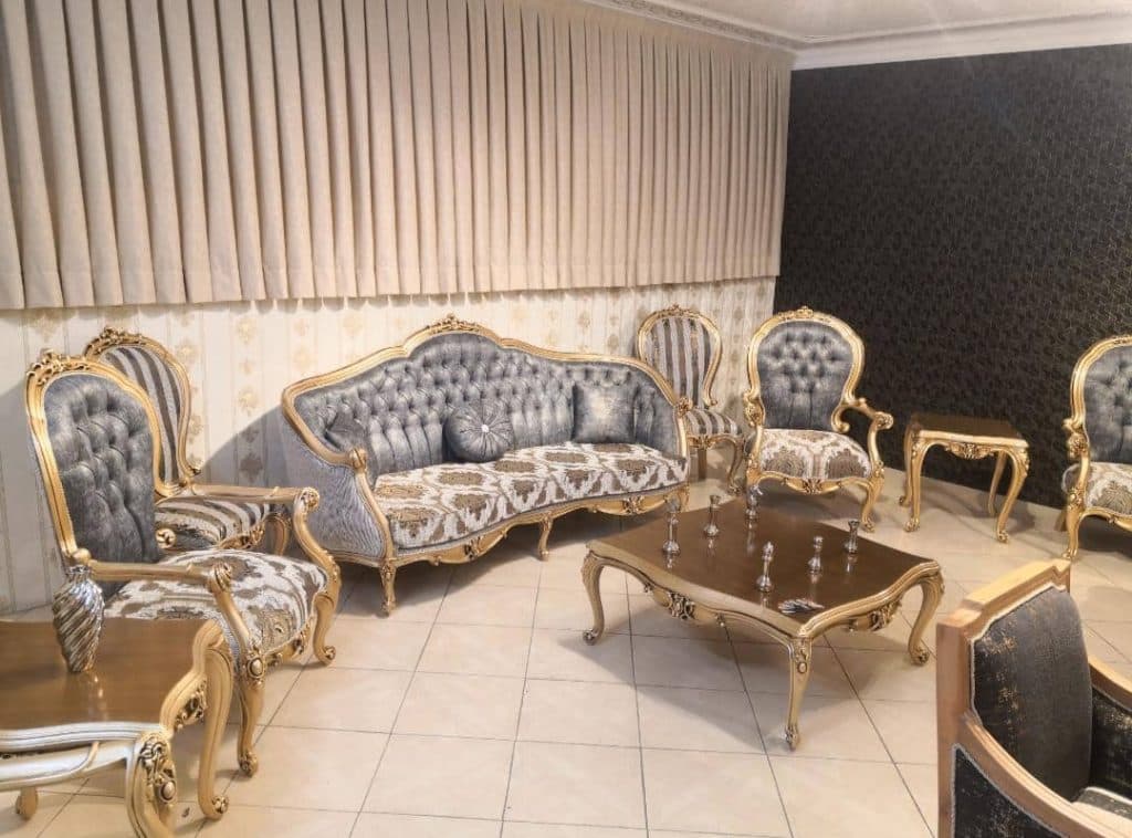 تولید و فروش مبلمان سلطنتی و کلاسیک گل رز در ملایر