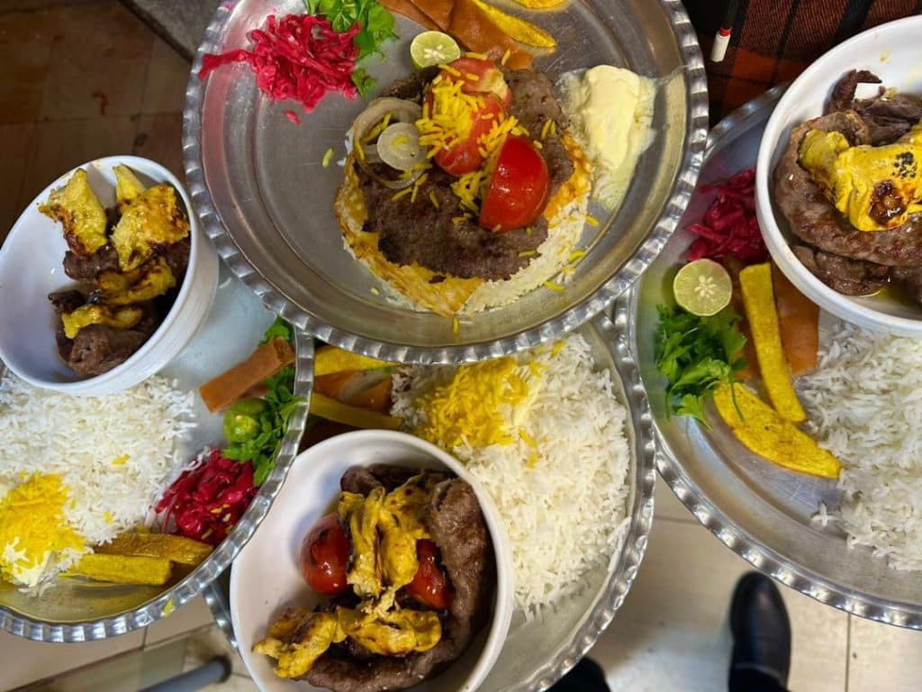 رستوران قازماخ در عالی قاپو اردبیل