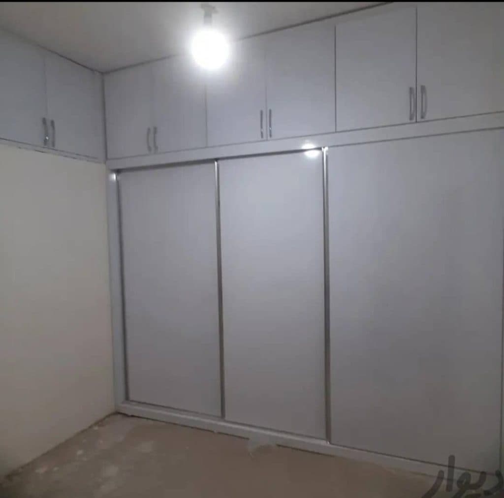 تولید و نصب کابینت آشپزخانه و کمد دیواری حسن زاده در مرند آذربایجان