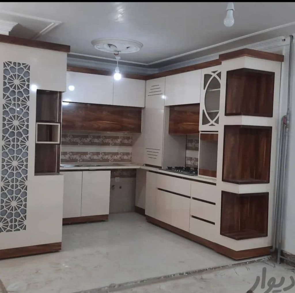 تولید و نصب کابینت آشپزخانه و کمد دیواری حسن زاده در مرند آذربایجان