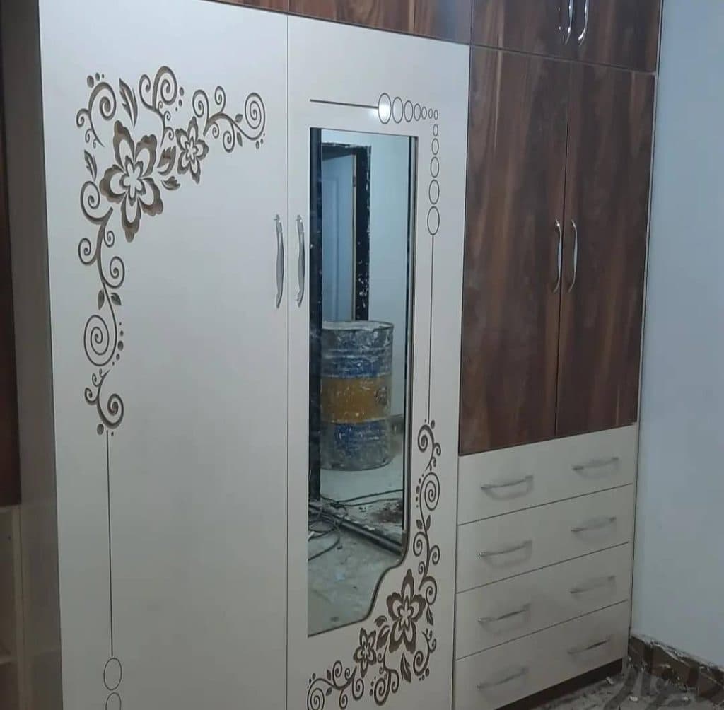 تولید و نصب کابینت آشپزخانه و کمد دیواری حسن زاده در مرند آذربایجان