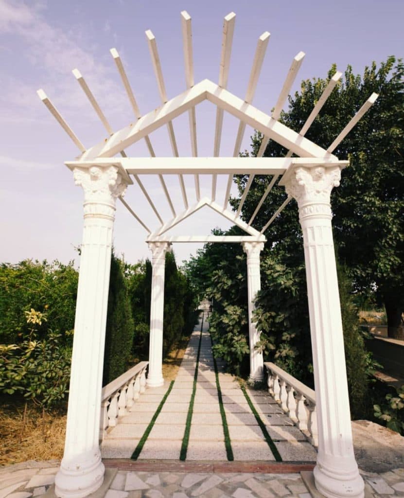 باغ عمارت نارگل در قم