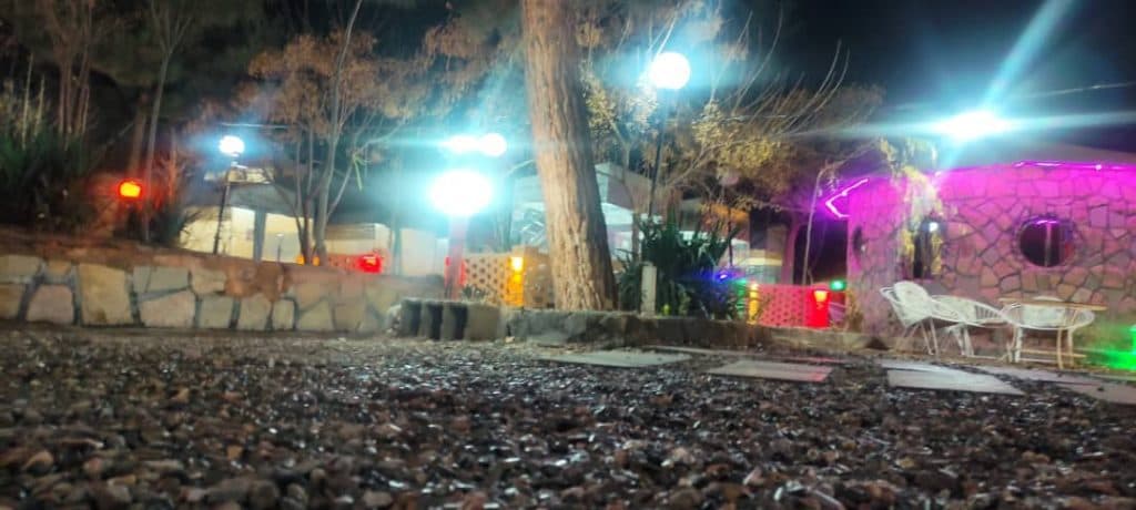 رستوران سنتی آقاخان شاندیز در مشهد