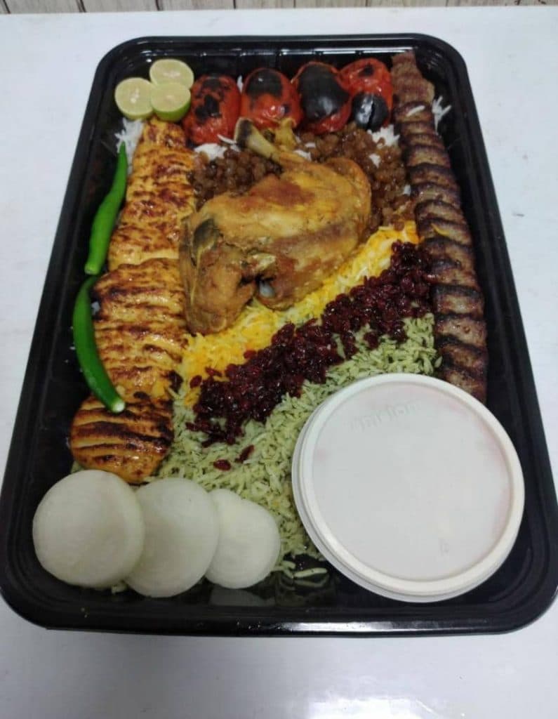 رستوران و کترینگ بیرون بر امیرحسین در اهواز