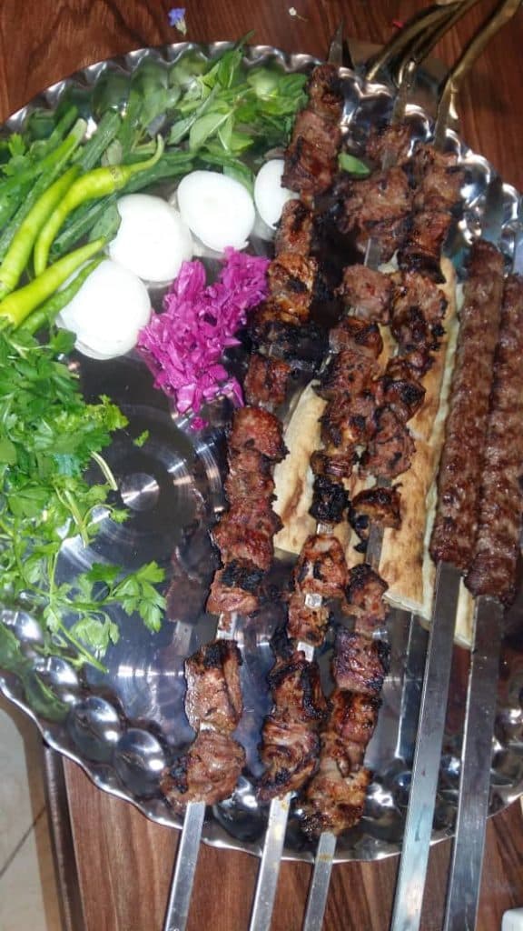 کافه رستوران و کباب متری سامان در شکارسرا کوچصفهان