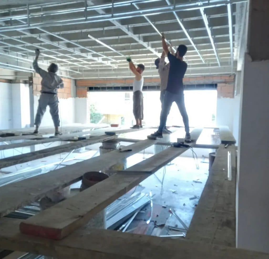 نمایندگی و اجرای سقف کاذب گالوانیزه و پیچ رابیتس ناجی در مازندران