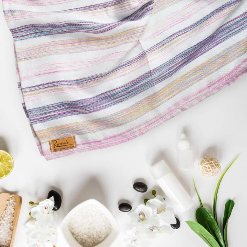 کارخانه رنگرزی نخ های فانتزی الوان شانل ویسکوز ساتین بافت یزد