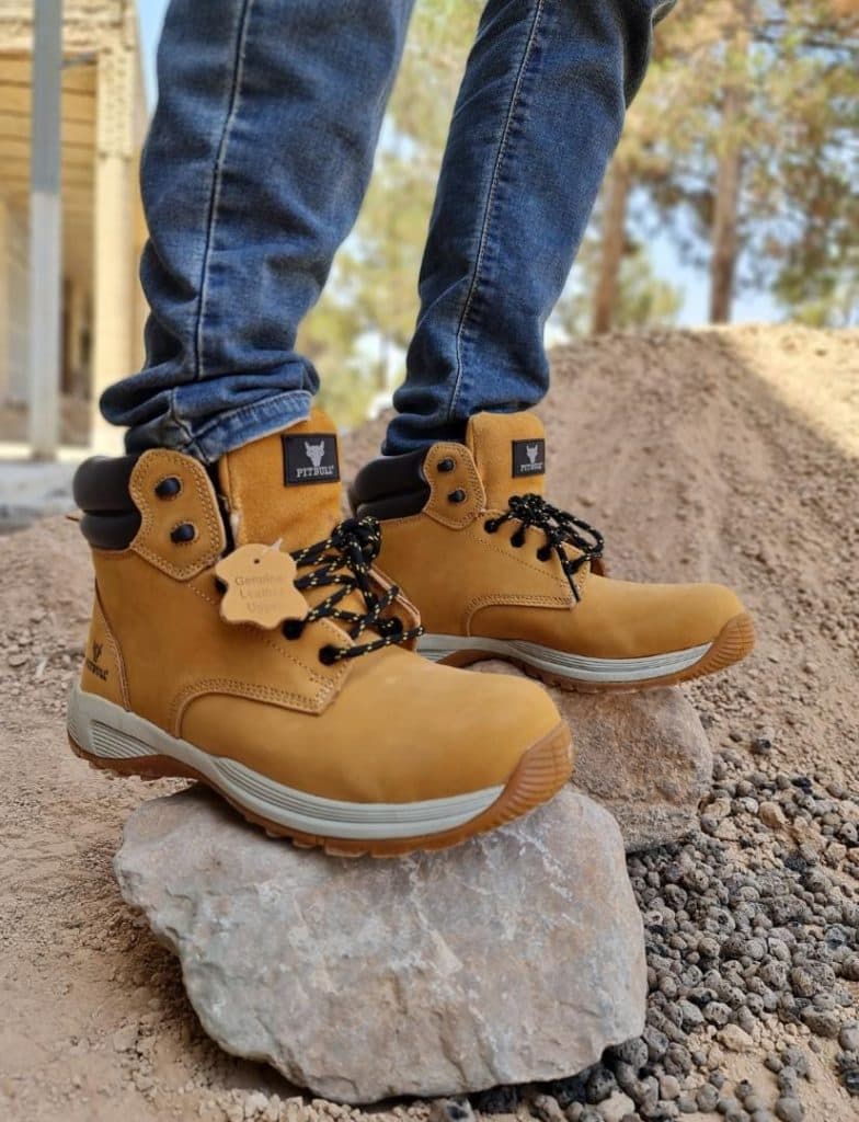 فروشگاه دنیای تجهیزات ایمنی کارن در اردکان یزد