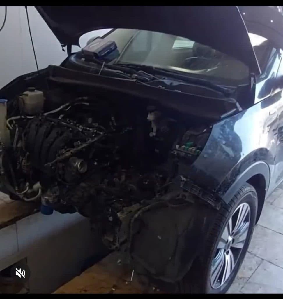 مکانیکی ماشین خارجی و متخصص خودروهای وارداتی و چینی وحید در قم