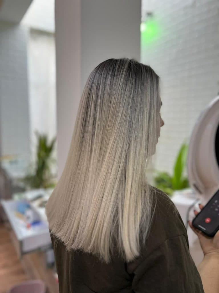 آموزش و خدمات تخصصی رنگ و لایت آمبره فرح اسدالله پور در رفسنجان