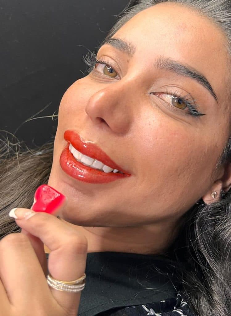 آموزش و خدمات تخصصی شیدینگ لب و فیبروز فرح اسدالله پور در رفسنجان