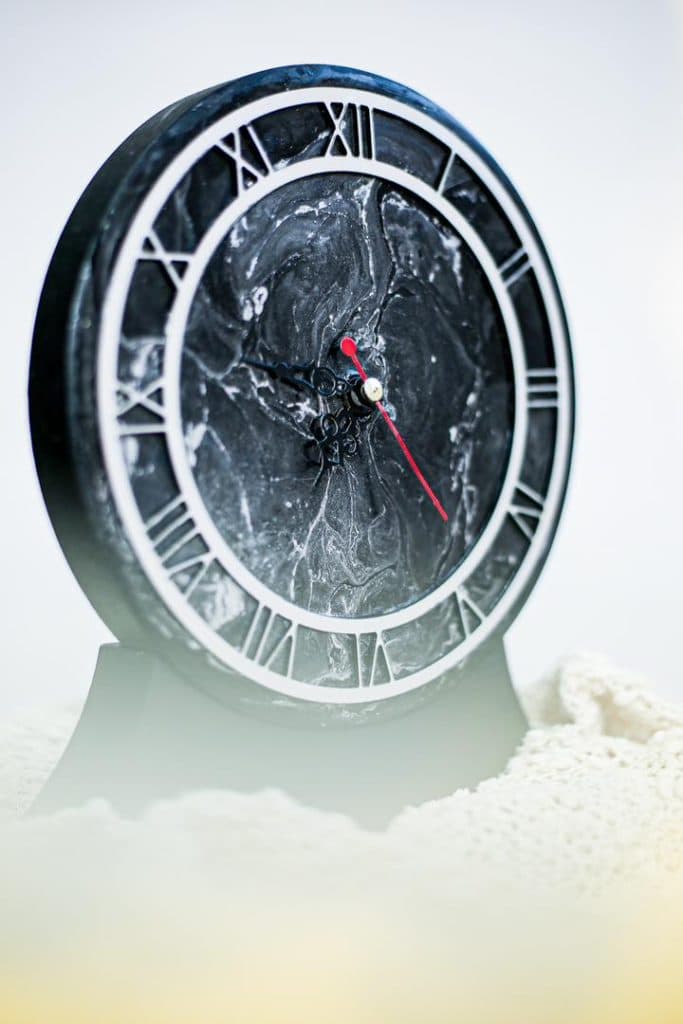 آموزش و فروش ساعت و جهزیه عروس و کیف رزینی رسپینا در تهران