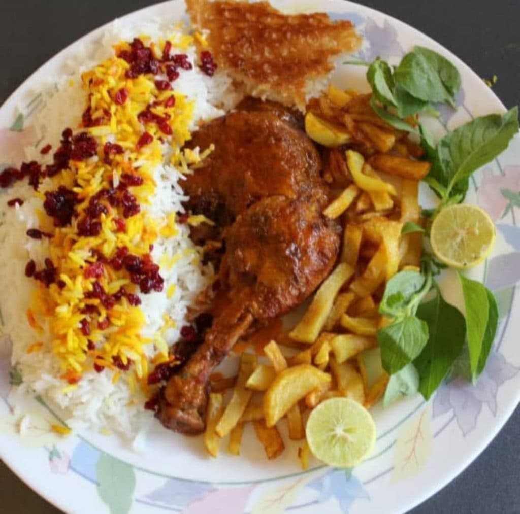 تهیه غذا و بیرون بر هامور در جم بوشهر