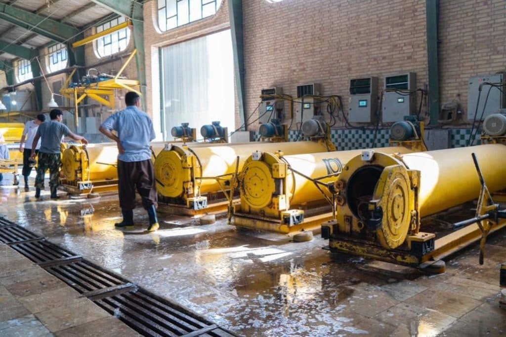 قالیشویی نگین خراسان سابق در مشهد