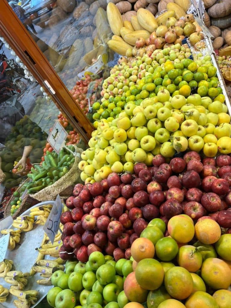هایپر میوه باغ بهشت در رشت