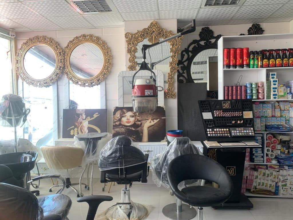 فروشگاه آرایشگاهی و بهداشتی لوکس شجری در کاشان