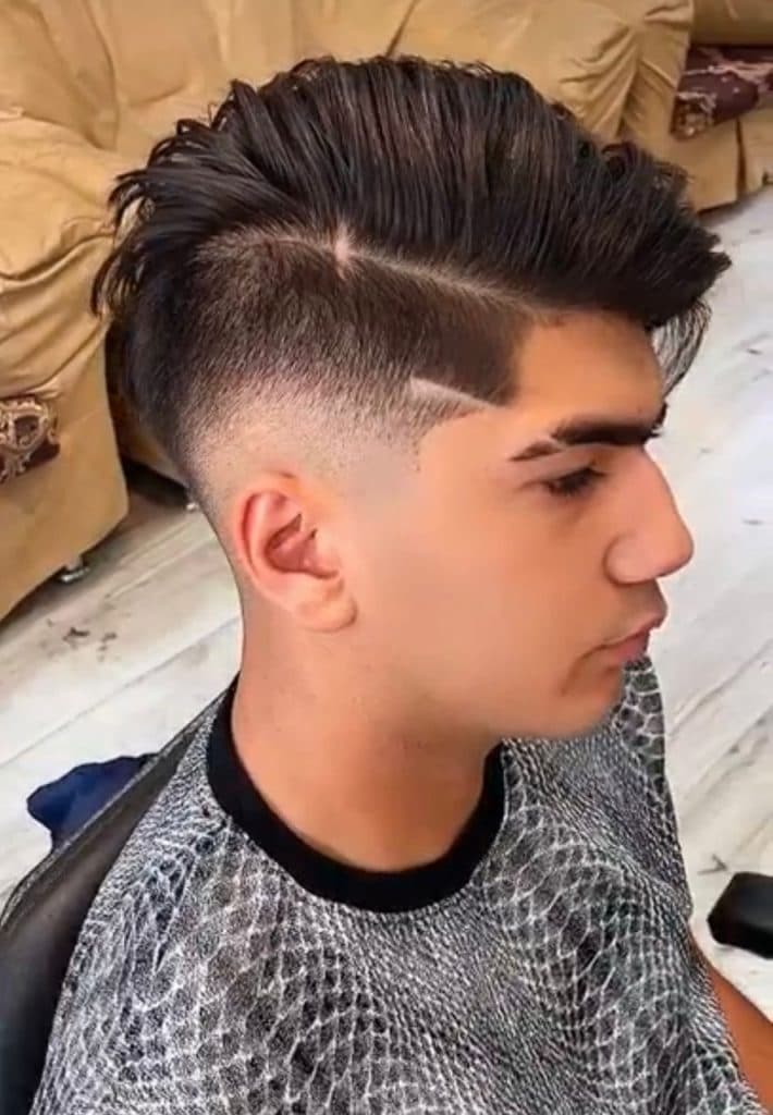 آکادمی و خدمات زیبایی آقایان کاراساچ در مرند آذربایجان شرقی