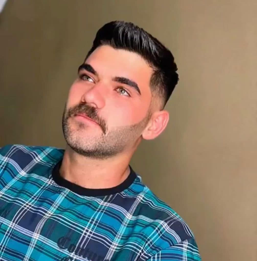 آکادمی و خدمات زیبایی آقایان کاراساچ در مرند آذربایجان شرقی