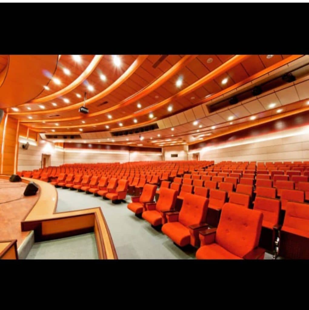 تولید و فروش صندلی سینما و همایش سینا صنعت در کرج