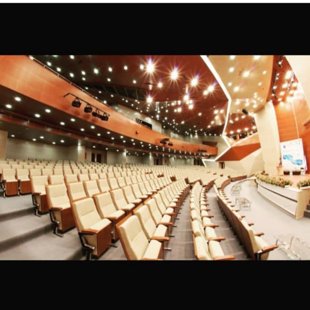 تولید و فروش صندلی سینما و همایش سینا صنعت در کرج