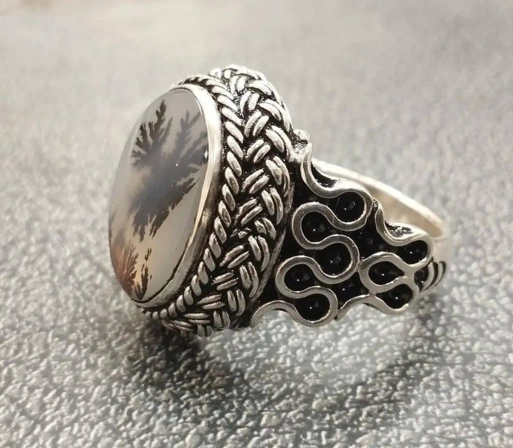 انگشتر سازی علی شیخیان در اصفهان