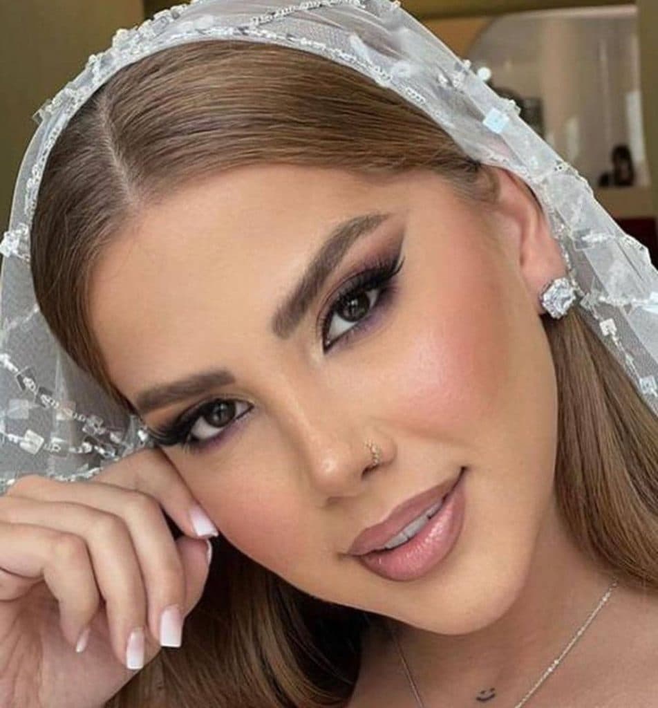 آموزش و خدمات تخصصی گریم و میکاپ عروس آنا علیجان زاده در نوشهر