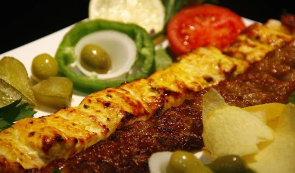 کافه رستوران پدربزرگ در ساری