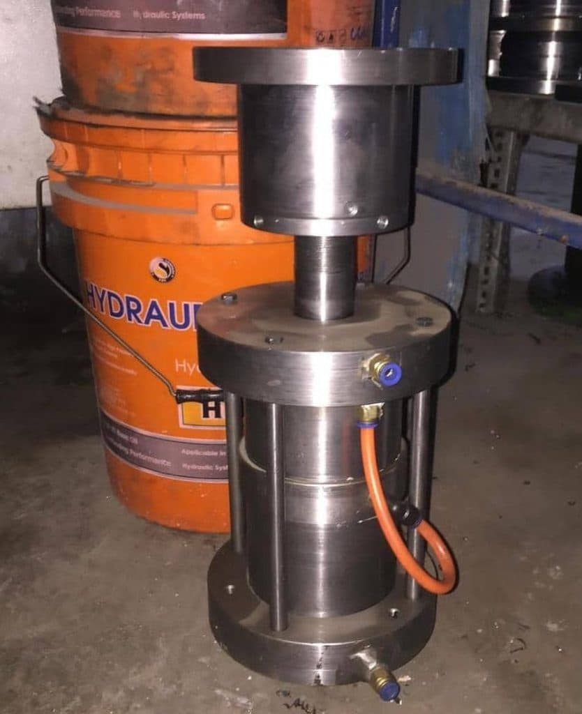 تولید دستگاه پرس و پرس پرچ مالشی رایان صنعت در قزوین