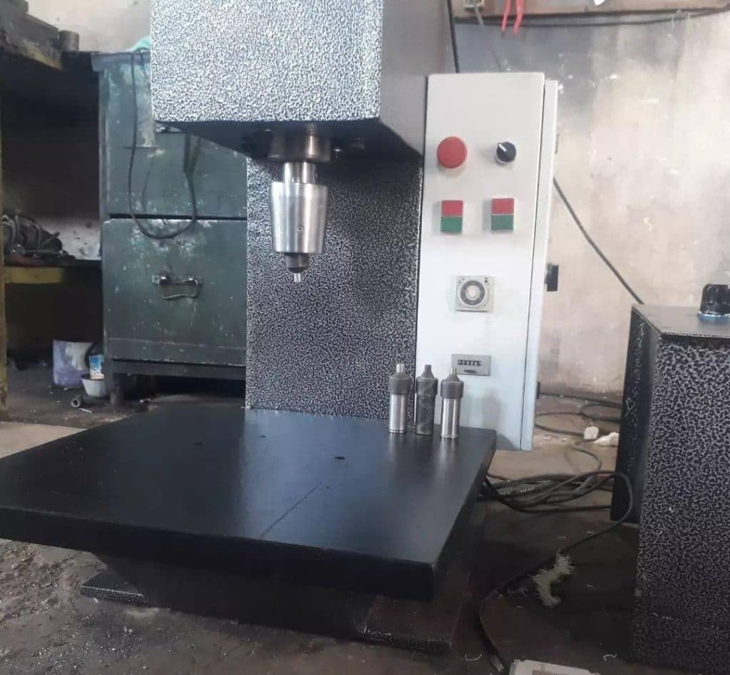 تولید دستگاه پرس و پرس پرچ مالشی رایان صنعت در قزوین