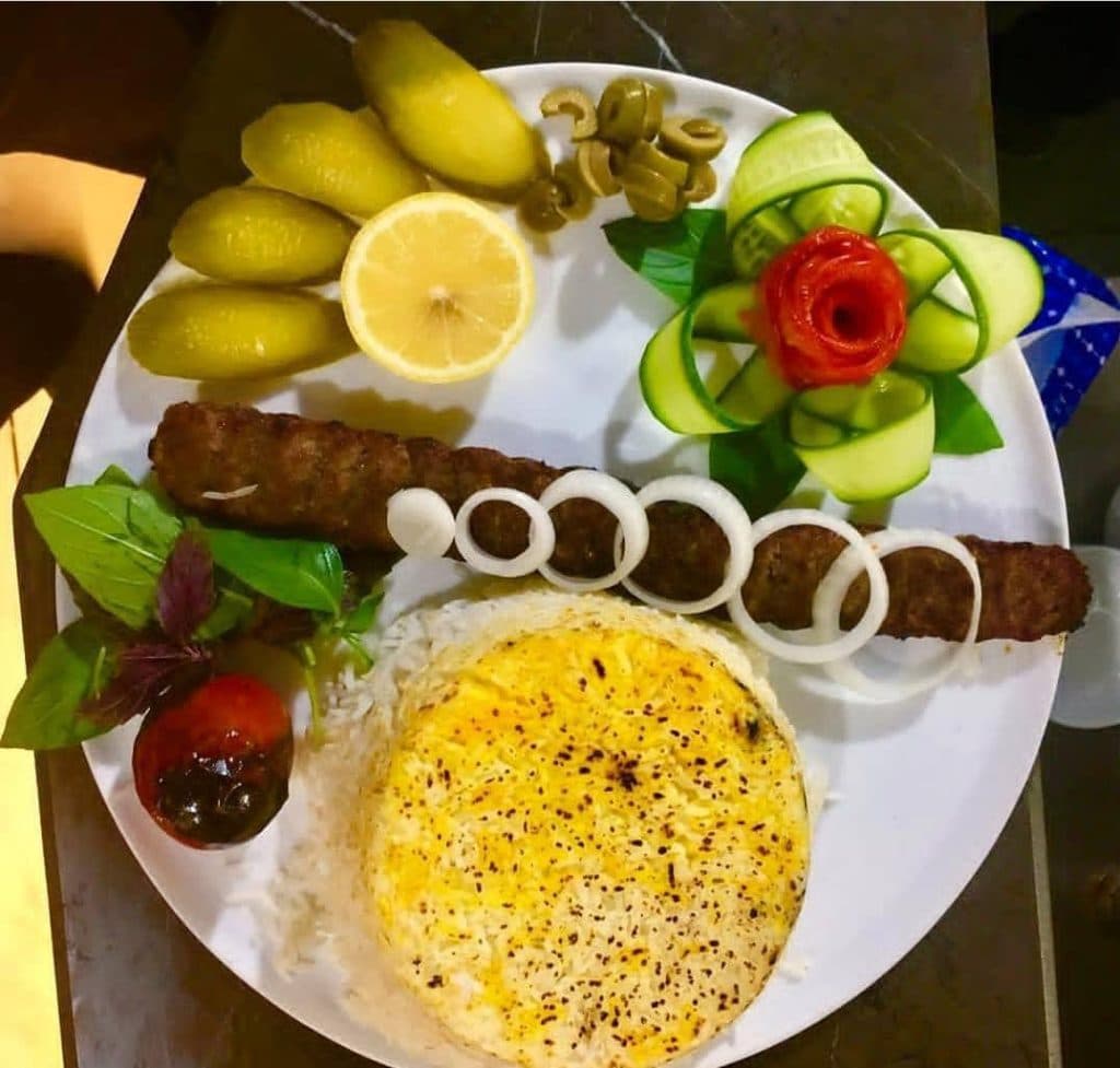 فست فود و رستوران اسپی یاس در همدان