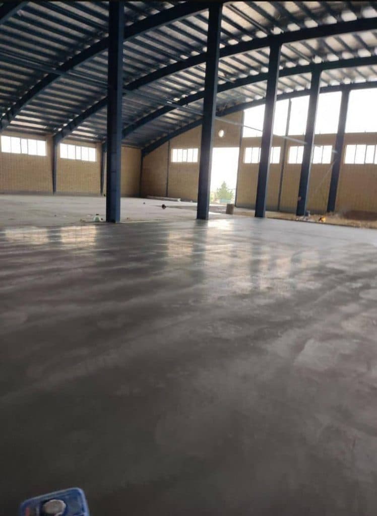 بتن ریزی سقف و کف با ماله پروانه قنبری در تبریز آذربایجان شرقی