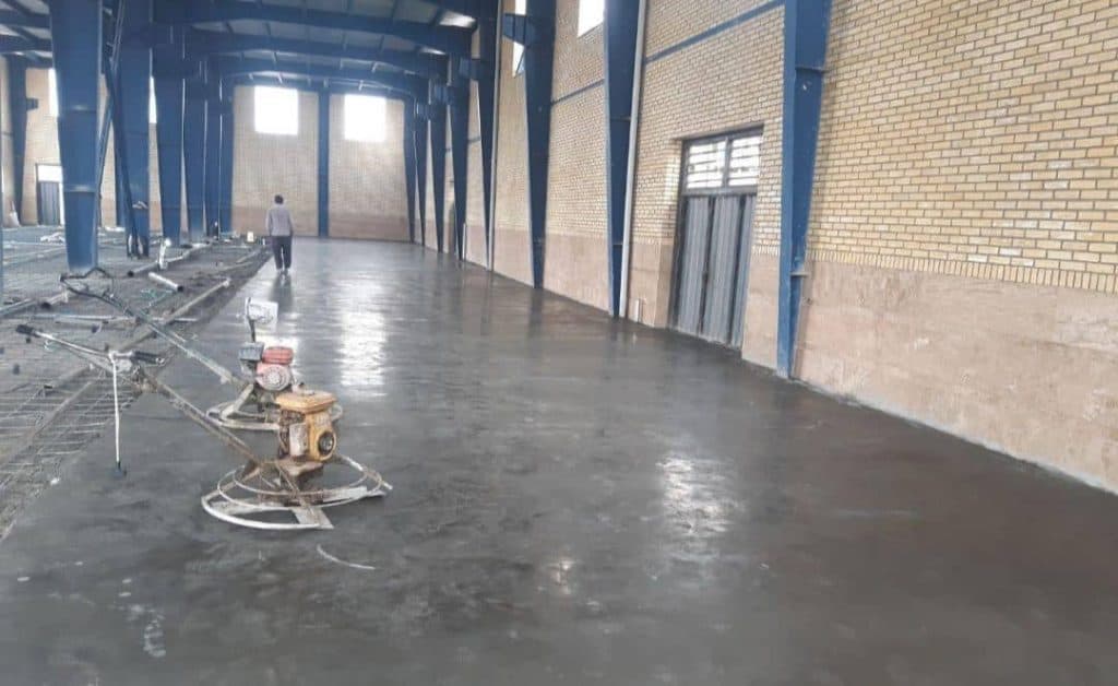 بتن ریزی سقف و کف با ماله پروانه قنبری در تبریز آذربایجان شرقی