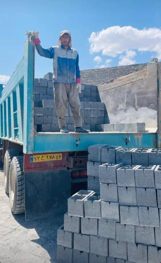 تولید و پخش و فروش بلوک سیمانی و سنگ جدول و بلوک سبک راشا در اردکان یزد