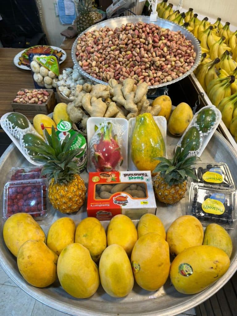 هایپر میوه باغ بهشت در رشت