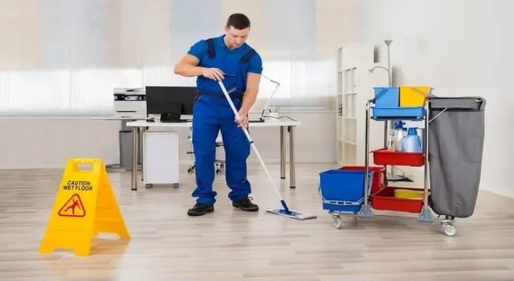 مراقبت و پرستاری بیمار سالمند کودک و نظافت شرکت و منزل شکوفایی در شیراز